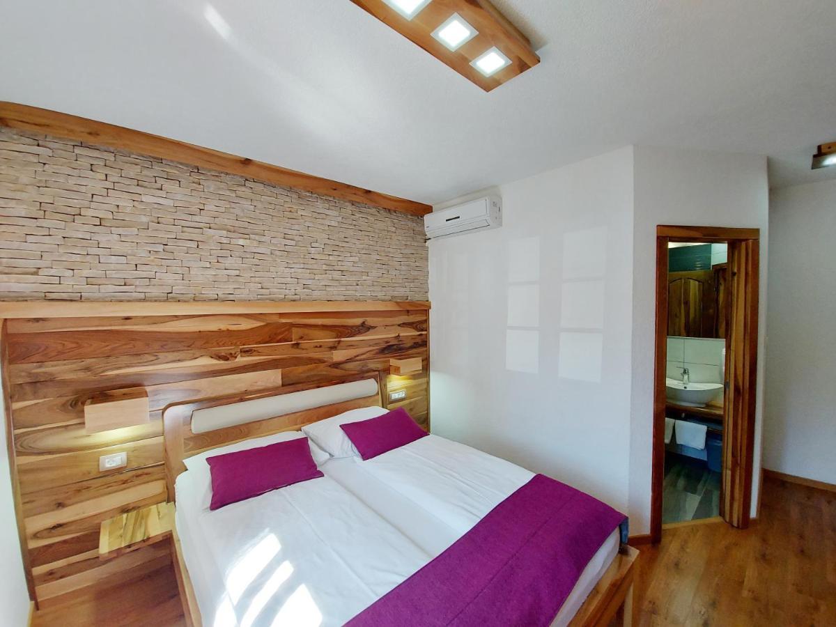 Plitvice Etno House I Bed & Breakfast Plitvicka Jezera Exterior photo